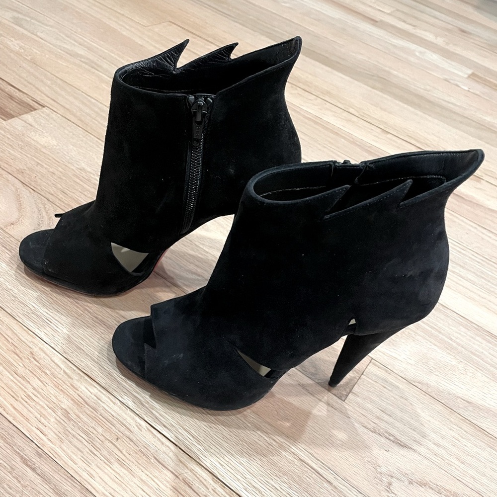 Christian Louboutin Belfeconica 38.5 Black